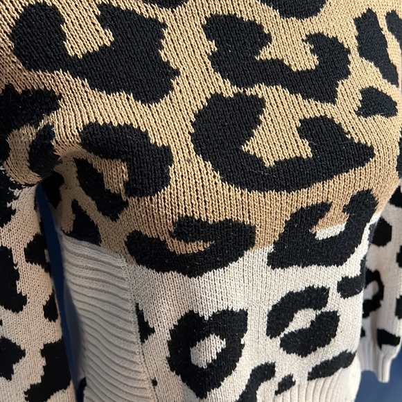 Petite Nine West Leopard Print Sweater - Picture 5 of 6
